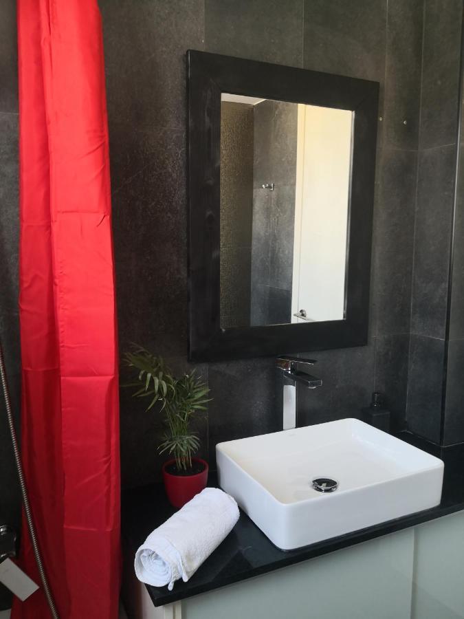 Fine Designed Flat 302 Apartment Larnaca Bagian luar foto