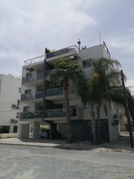 Fine Designed Flat 302 Apartment Larnaca Bagian luar foto