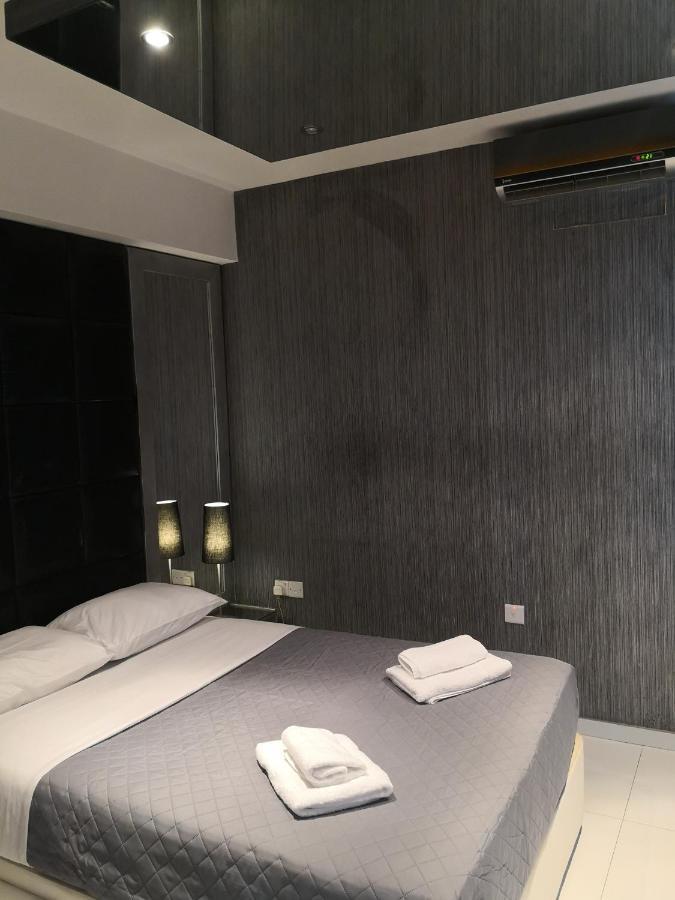 Fine Designed Flat 302 Apartment Larnaca Bagian luar foto